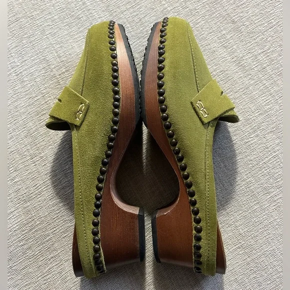 EUC Michael Kors Green Suede Clogs. Women's Size: 9. - Picture 6 of 12